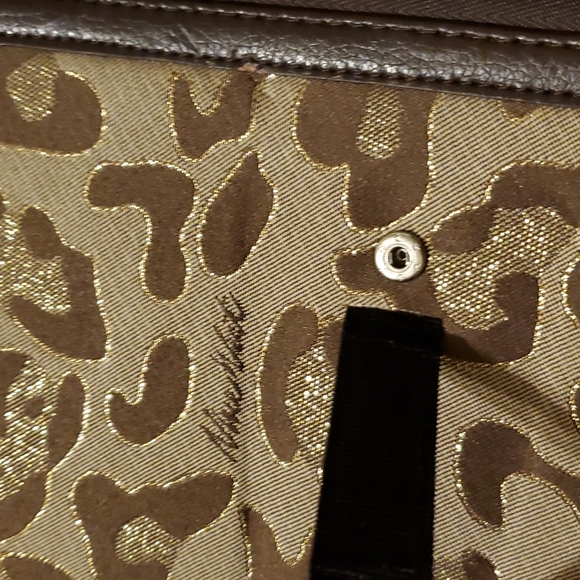 Nine West Animal Print Tablet Case - Picture 12 of 12
